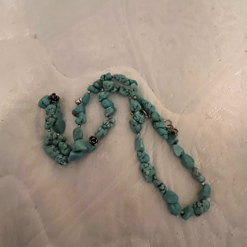 Tourquoise Stone Necklace Mid length